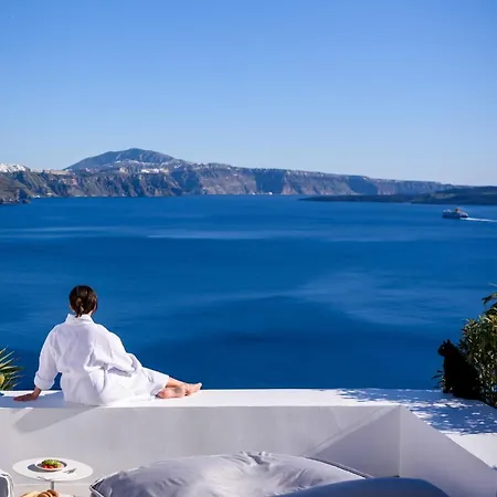 Luxury Retreat In Oia Lathouri Cave Villa Private Plunge Pool Breathtaking Aegean Views